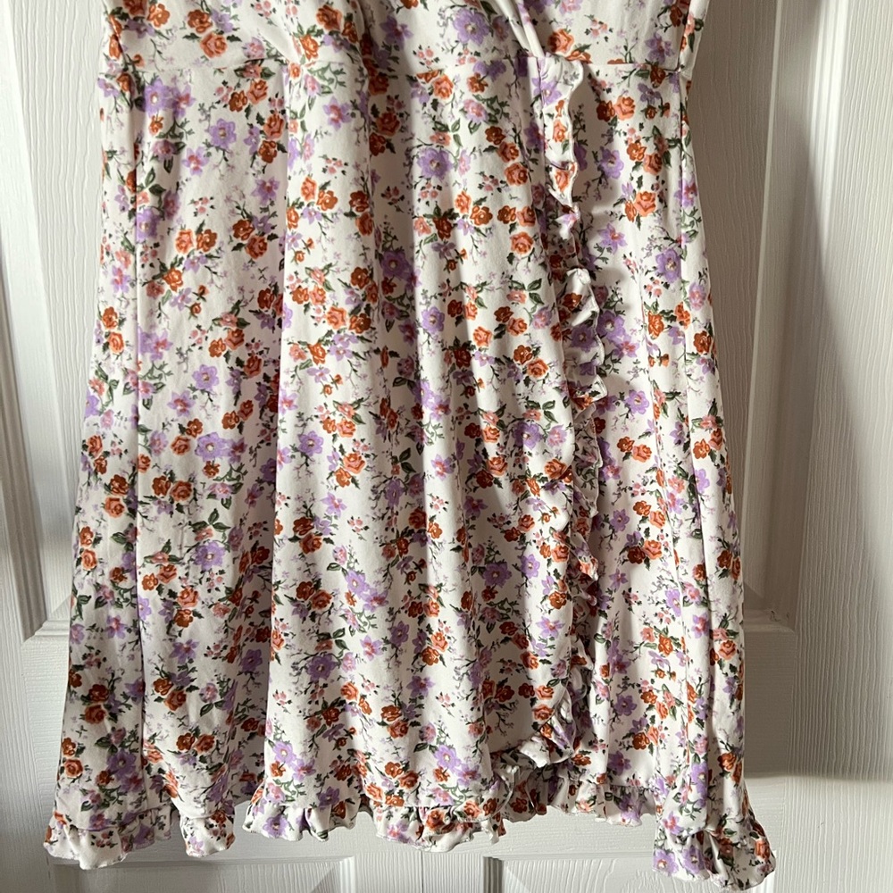 No Comment Floral Ruffle Dress - Picture 2 of 3